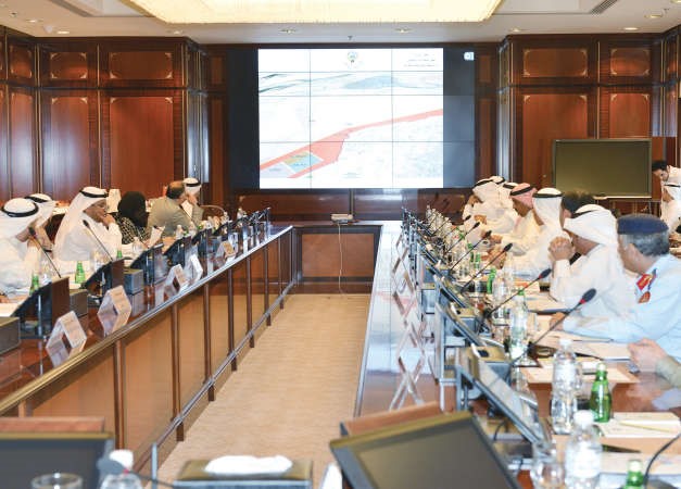 عرض المواقع المقترحة لاقامة المشروع