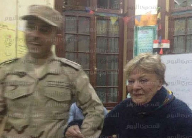 بالفيديو.. نادية لطفي: «50 مليون طلعوا في 30 يونيو ووراهم الجيش سد عالي» 