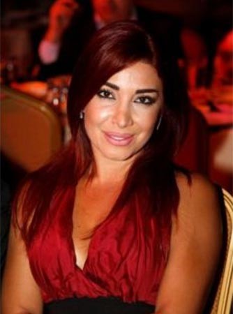 ما حقيقة طلاق ألين خلف.. ووالد زوجها: ابني صاحبها 3 سنوات قبل الزواج 