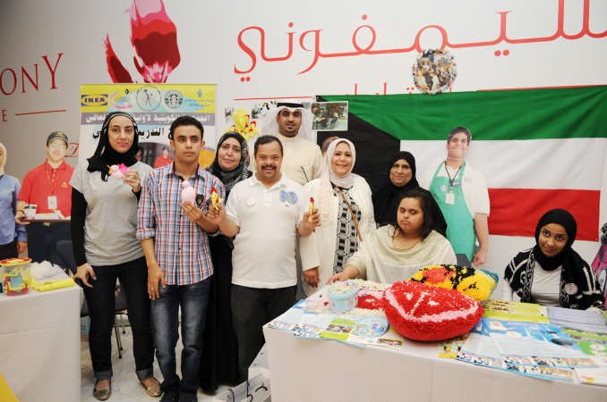 عدد من المشاركين في المعرض﻿