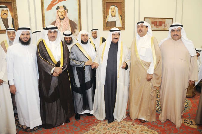 الشيخ حمد جابر العلي واحمد بهبهاني ودانس الرشيد وفلاح العجمي مع سمو الشيخ ناصر المحمد ودالمعيقلي﻿