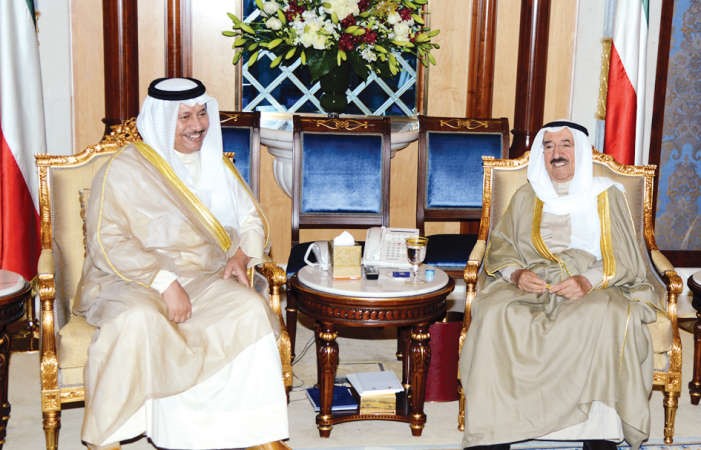 صاحب السمو الامير الشيخ صباح الاحمد اثناء استقباله سمو رئيس مجلس الوزراء الشيخ جابر المبارك ﻿