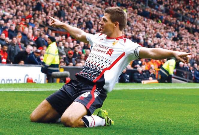 قائد ليفربول ستيفن جيرارد تالق وسجل هدفين من اهداف فريقه رويترز