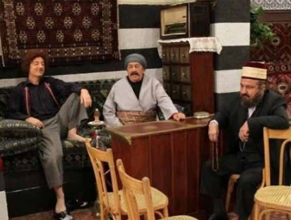 هكذا ودّع نجوم الدراما السّوريّة زعيمهم الرّاحل 