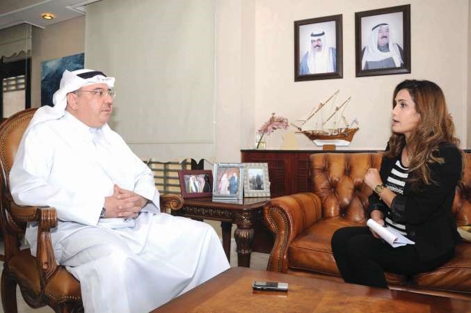  السفير عبدالحميد الفيلكاوي متحدثا للزميلة بيان عاكوم محمد خلوصي