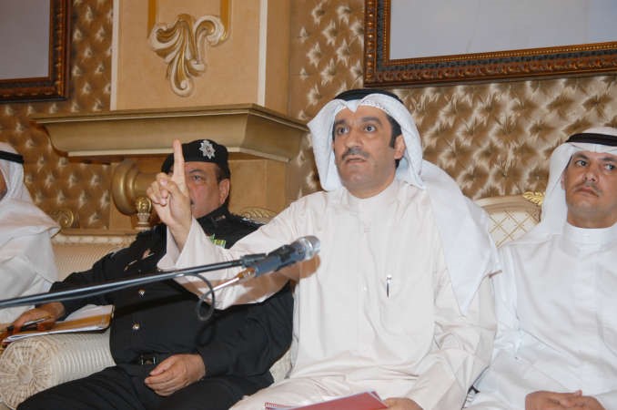 النائب السابق المحامي احمد الشحومي متحدثا﻿