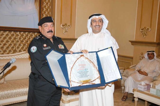 الشحومي مكرما اللواء العلي﻿ حمدي شوقي