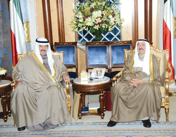 صاحب السمو الامير الشيخ صباح الاحمد مستقبلا سمو الشيخ ناصر المحمد ﻿