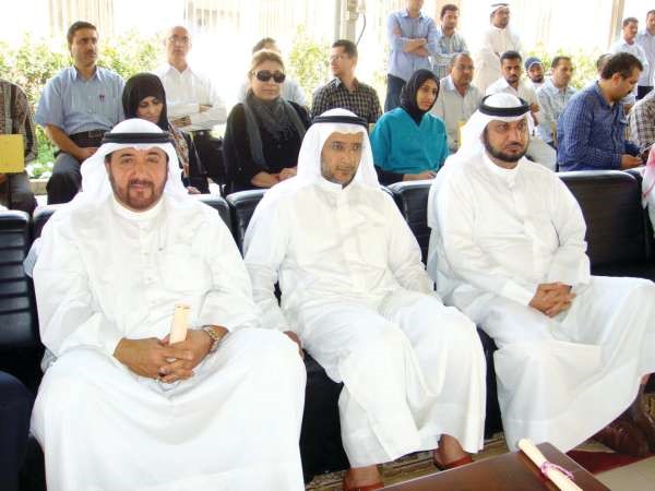 خالد الداحس وعيسى خليل وبدر الشراح خلال الحفل﻿