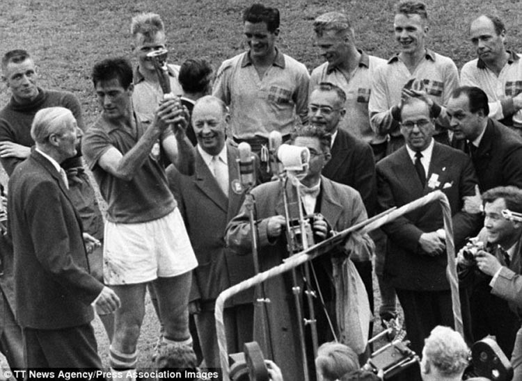 وفاة «بيليني» قائد منتخب البرازيل بطل العالم 1958