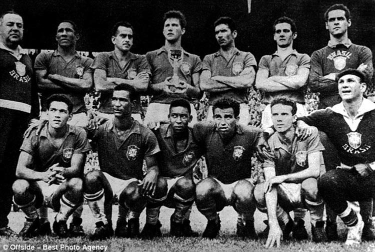 وفاة «بيليني» قائد منتخب البرازيل بطل العالم 1958