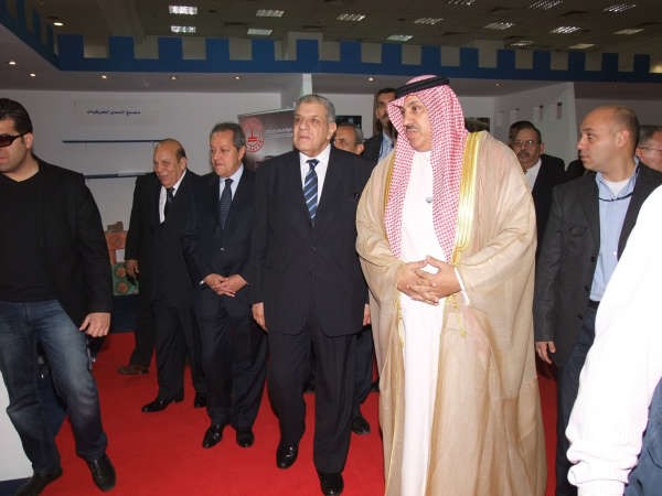 م ابراهيم محلب متفقدا جناح الكويت	ناصر عبدالسيد﻿