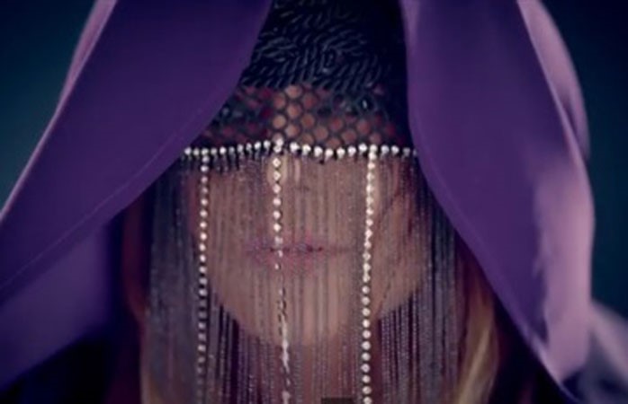 بالفيديو .. سميرة سعيد على خطى ليدي جاجا في كليب "مازال" 