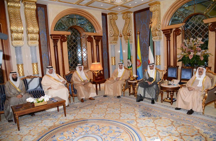 سمو الامير ورئيس مجلس الامة والنواب فيصل الشايع وجمال العمر وماضي الهاجري ومعهم امين عام مجلس الامة علام الكندري﻿