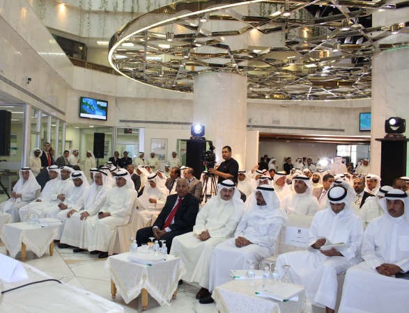 حمد عبدالمحسن المرزوق يتقدم كبار مساهمي البنك خلال العمومية﻿