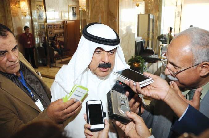 خالد الجار الله متحدثا للصحافيين هاني الشمري 