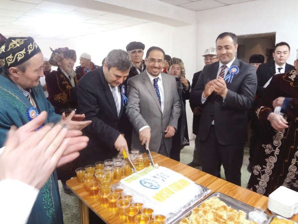 السفير الفضلي مشاركا في افتتاح المقر الجديد لجمعية ادارة الشؤون الدينية في محافظة بيان اولغي غرب منغوليا 