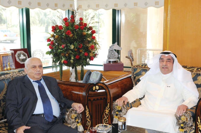 مجاسم البدر خلال لقائه درفيق صالح﻿