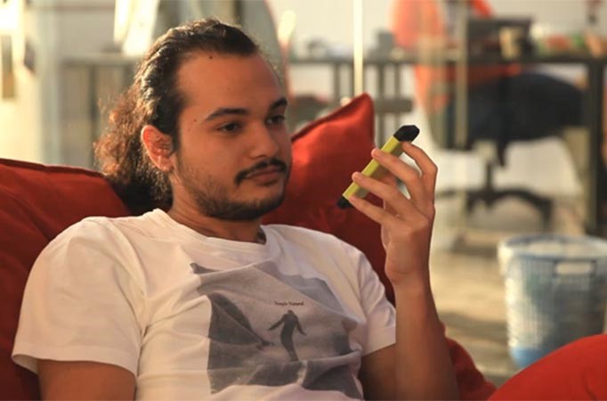 فيديو طريف.. رد فعل الامهات العربيات عند سماع كلمة "انا أحبك" من ابنائهن على التليفون