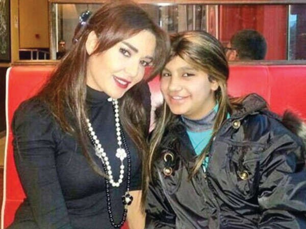 صورة سيرين عبدالنور مع معجبتها