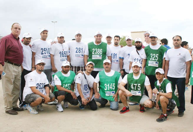 مديرو وموظفو مجموعة البابطين المشاركون في السباق﻿
