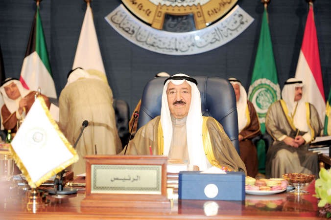 صاحب السمو الامير الشيخ صباح الاحمد مترئسا القمة العربية 25
