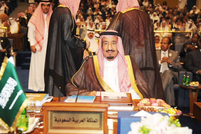 صاحب السمو الملكي الامير سلمان بن عبدالعزيز مترئسا وفد السعودية في القمة