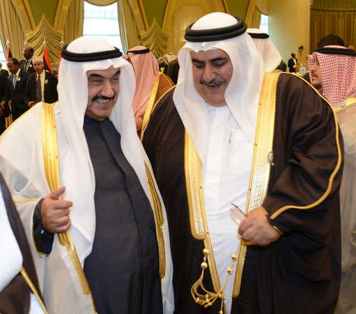 حديث بين سمو الشيخ ناصرالمحمد والشيخ خالد بن احمد ال خليفة
