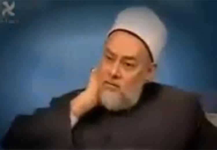 بالفيديو.. علي جمعة: إذا ولدت المرأة بعد 4 سنوات من فراق الزوج لا تعتبر زانية 