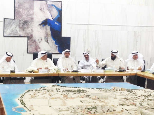 فهد الصانع ومنصور الخرينج وحسين الخرافي ومحمد المعجل ومانع العجمي ومشعل الجويسري