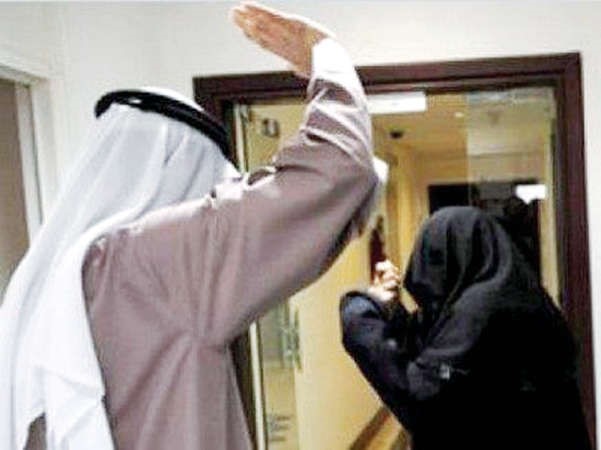 الدعاة: ضرب الزوجة رمزي ومؤشر لغضب الزوج وعدم رضاه