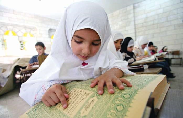 د.عويد المشعان لـ «الإيمان»: التفكك الأسري والمشاكل الاجتماعية أهم أسباب انتشار ظاهرة الإدمان لدى الشباب