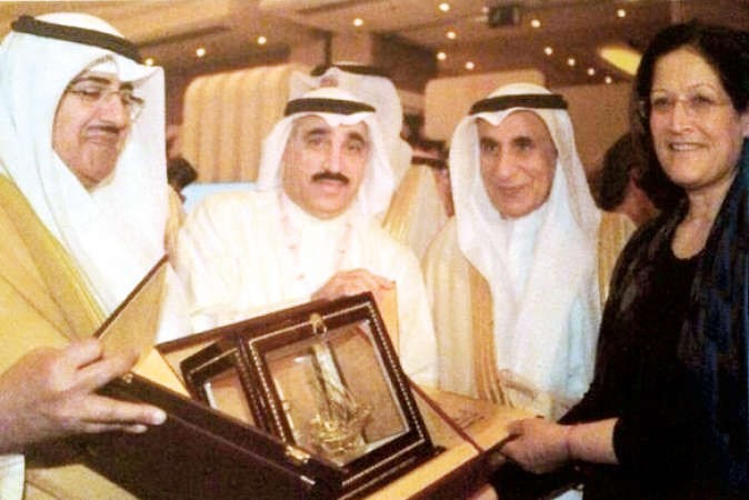  والمبارك مكرما سميرة رجب بحضور وكيل التلفزيون يوسف مصطفى
