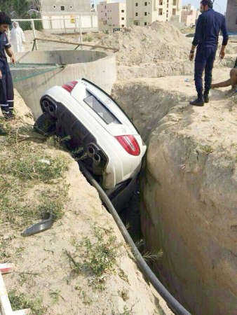  الفتاة اصيبت بجروح وخدوش بسيطة ﻿