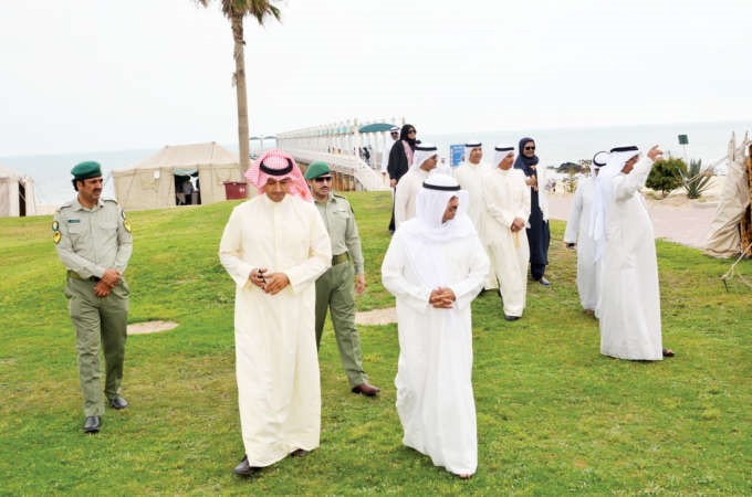 وفد التربية يتفقد نادي ضباط الحرس الوطني