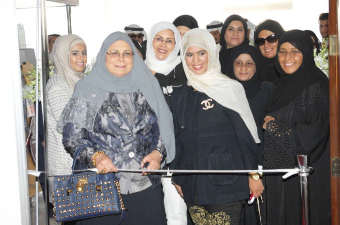 منيرة الفضلي تفتتح المعرض﻿