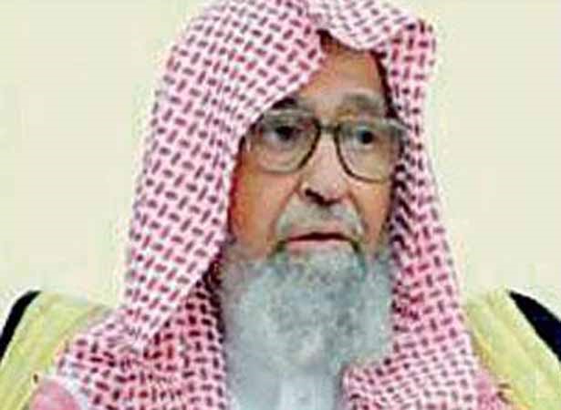 الفوزان: الأم مأجورة على منع ابنها من القتال في سوريا 