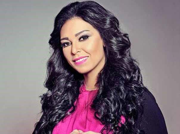 مروة ناجي في العناية المركزة بسبب التهاب رئوي 