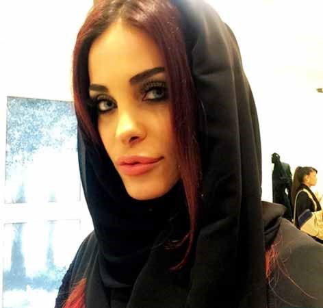 بالصور.. دومينيك حوراني ترتدي العباءة !! 