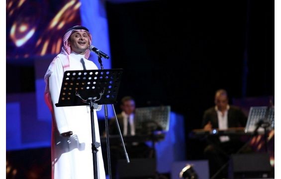 إغماء في صفوف الجمهور في حفل عبد المجيد عبد الله