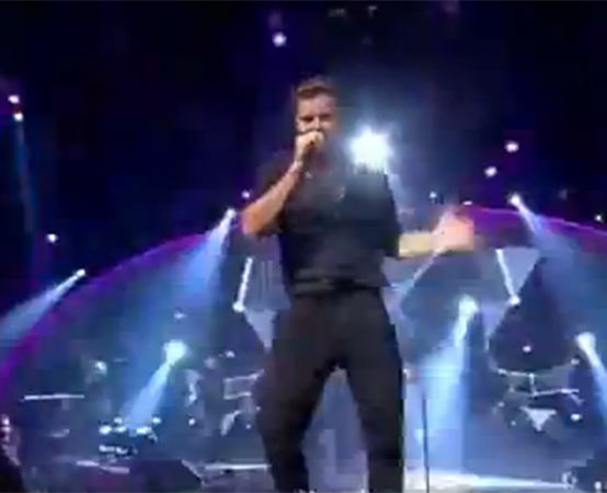 بالفيديو.. ريكي مارتن بالعربي: السلام عليكم.. شكراً شكراً.. وأحب الفتوش !