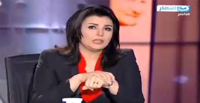 بالفيديو.. رد فعل منى الشاذلي عند سؤالها "هل ستنتخبين السيسي 
