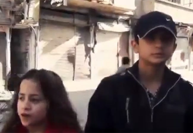 بالفيديو.. مقتل طفل سوري بقذيفة هاون بعد نجاته من الأولى