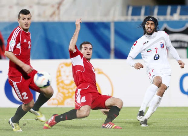 فهد العنزي استعاد مستواه الطبيعي ويسعى لقيادة الابيض الى الفوز اليوم	الازرق زكوم﻿
