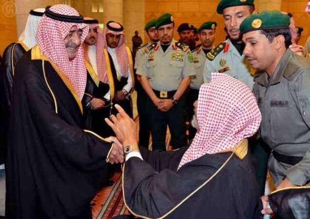 الامير مقرن يستقبل المبايعين﻿