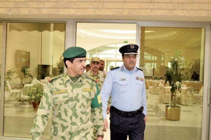العميد الركن فالح شجاع مرحبا بالعقيد حمد الهدلق مدير اطفاء العاصمة