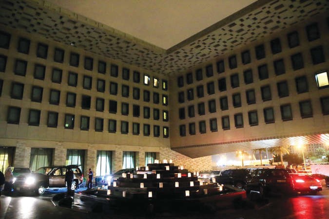  مدخل الفندق الرئيسي المنار بواسطة الشموع 