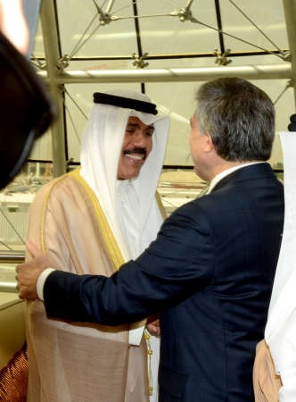 سمو ولي العهد الشيخ نواف الاحمد مرحبا بالرئيس عبدالله غول ﻿