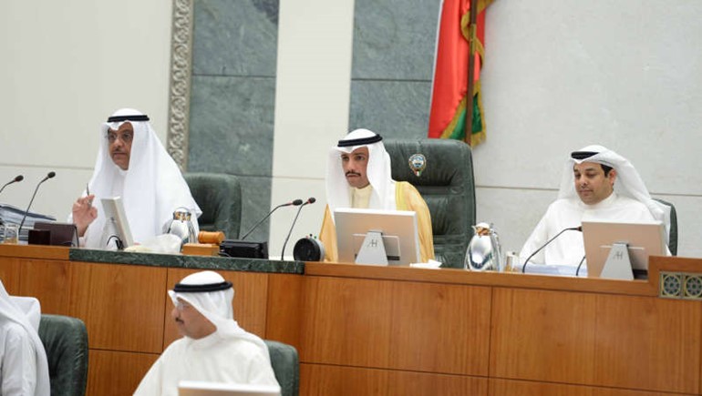 رئيس مجلس الامة مرزوق الغانم ونائبه مبارك الخرينج وامين السر يعقوب الصانع على المنصة هاني الشمري
