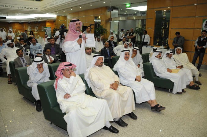 د فيصل مزيد المسعود يستعرض توصية غالبية المساهمين بتحويل البنك الى اسلامي 	هاني الشمري﻿